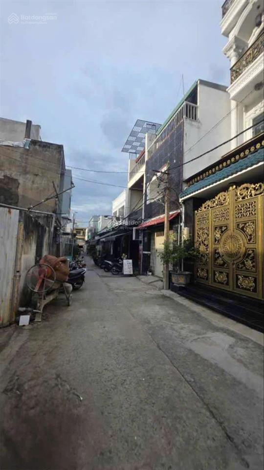 Bán đất tặng nhà 2 tầng, 72m2, chỉ 4.8 tỷ, hẻm xe hơi tân hoà đông, bình tân
