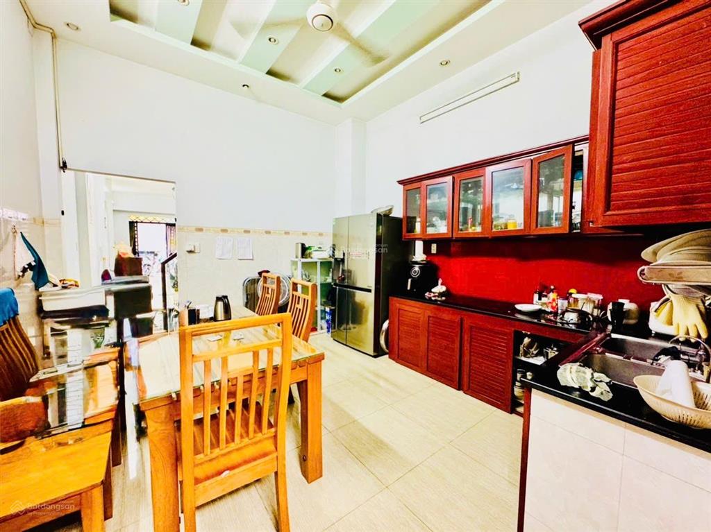 Bình tân, 78m2, 2 tầng btct, hẻm xe hơi vào nhà, chỉ 4.95 tỷ