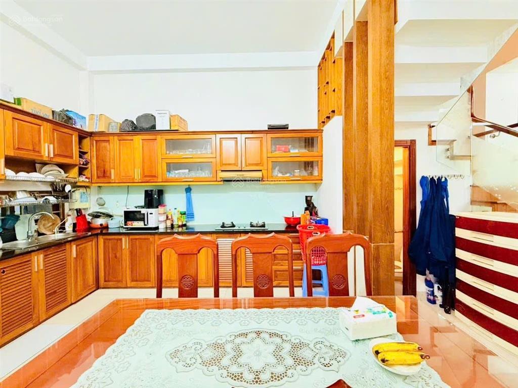 64m2, nhà 3 tầng, hẻm xe tải, sát chợ gò xoài, bình tân, chỉ 5.x tỷ