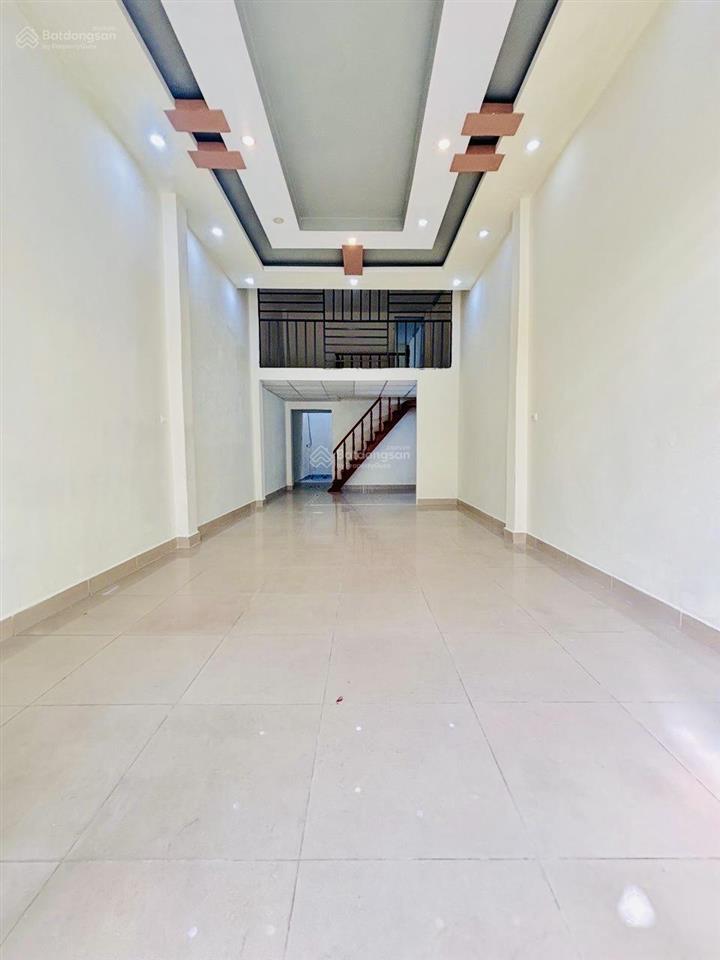 65m2, nhỉnh 5 tỷ, hẻm xe hơi đỗ cửa, bình tân giáp tân phú