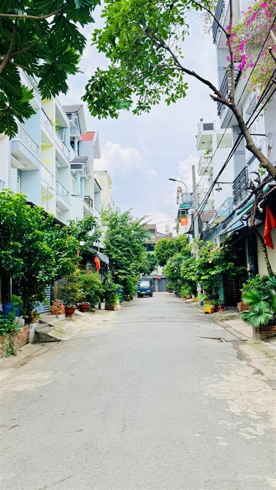 65m2, nhỉnh 5 tỷ, hẻm xe hơi đỗ cửa, bình tân giáp tân phú