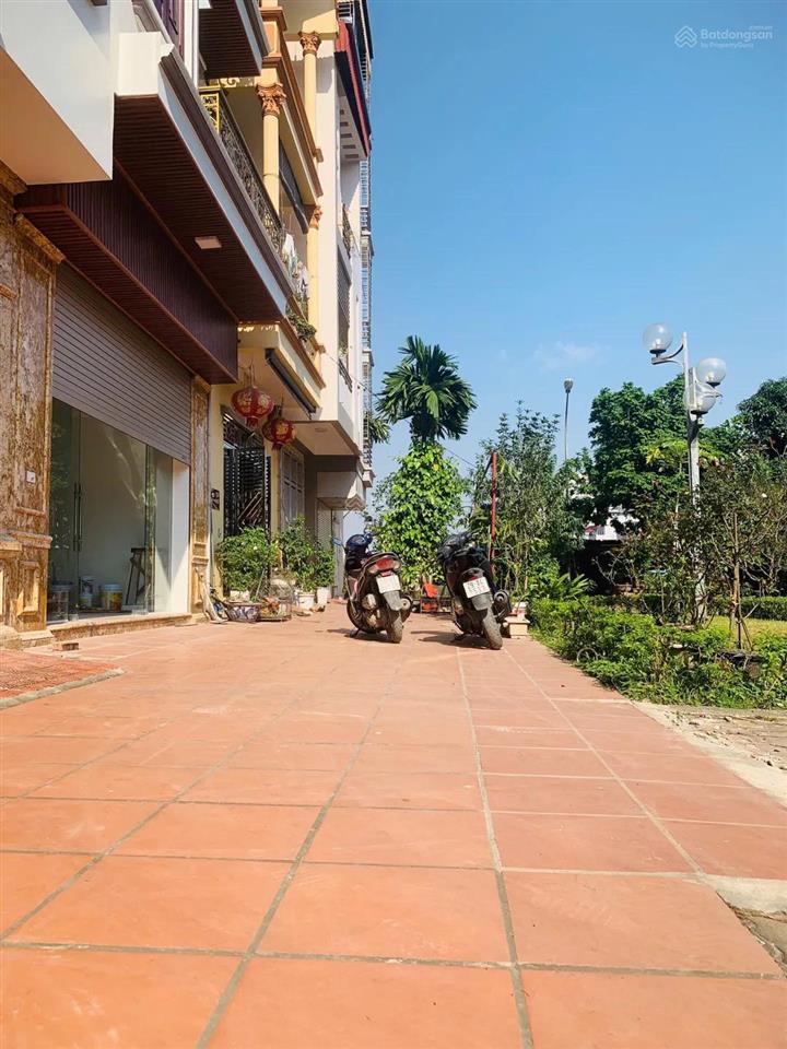 Nhà 2 mặt ngõ phân lô  view công viên gara ô tô vị trí trung tâm hạ tầng phát triển.