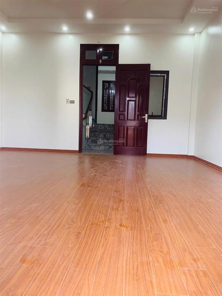 Nhà 2 mặt ngõ phân lô  view công viên gara ô tô vị trí trung tâm hạ tầng phát triển.