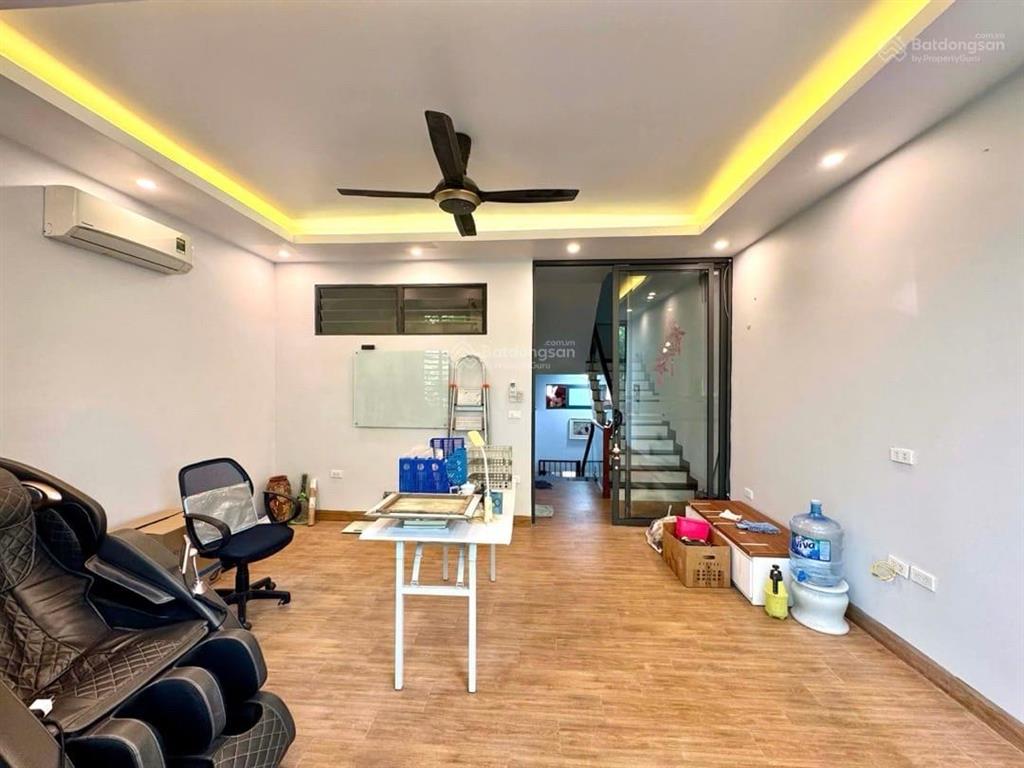 Bán nhà ở lĩnh nam, 33,3 tỷ, 75m2, pháp lý đầy đủ, nội thất cơ bản