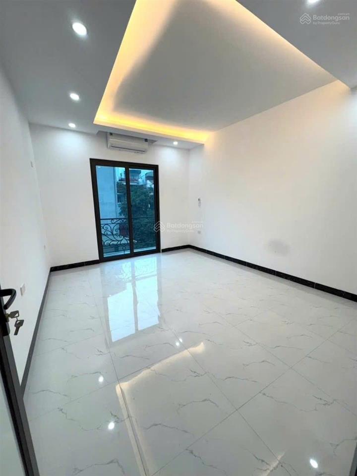 Hàng hiếm chỉ hơn 4 tỷ sở hữu ngay nhà đẹp vĩnh hưng 30mx3t ngõ ba gác đường thông