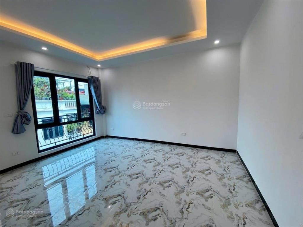 Mặt ngõ minh khai nhà mới 29mx5t thang máy full nội thất ở ngay giá giảm sâu còn 7,5 tỷ