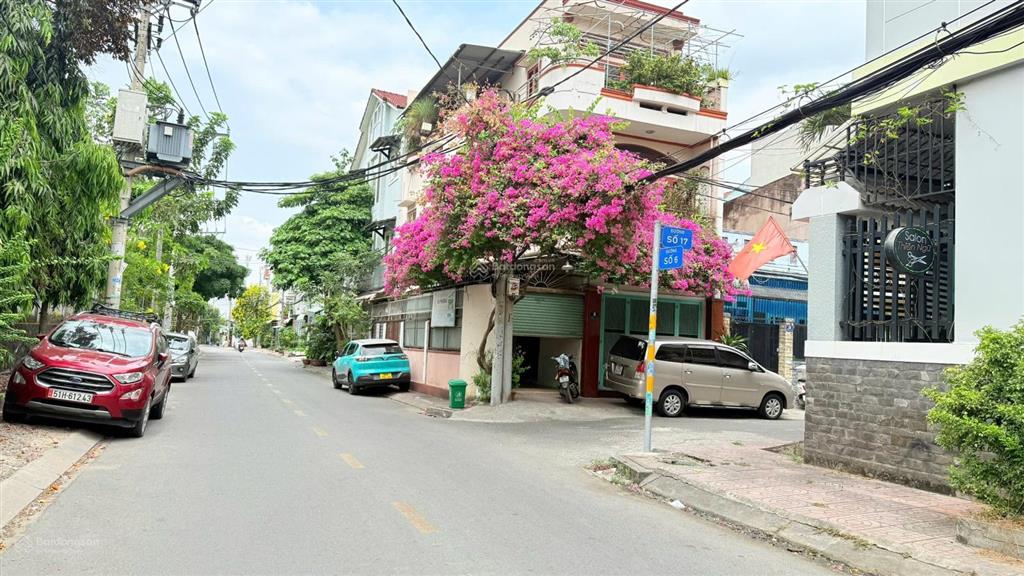 Đất tặng nhà mtkd full thổ cư  ngang 5m  gpxd hầm và 5 tầng  dt 110m2 sát dh cảnh sát