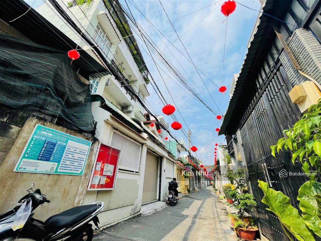 Đất tặng nhà sẵn thu nhập 9,2m hẻm thông xe hơi  cách hoàng diệu 2 chỉ 150m  không có căn so sánh