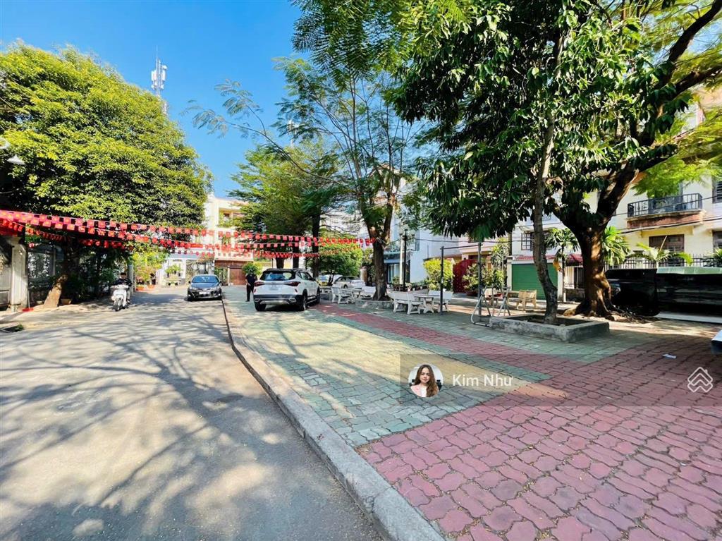 Đất mặt tiền công viên  ngang 5m  sẵn lề tiện kinh doanh đa ngành  vuông như a4  tặng cấp 4