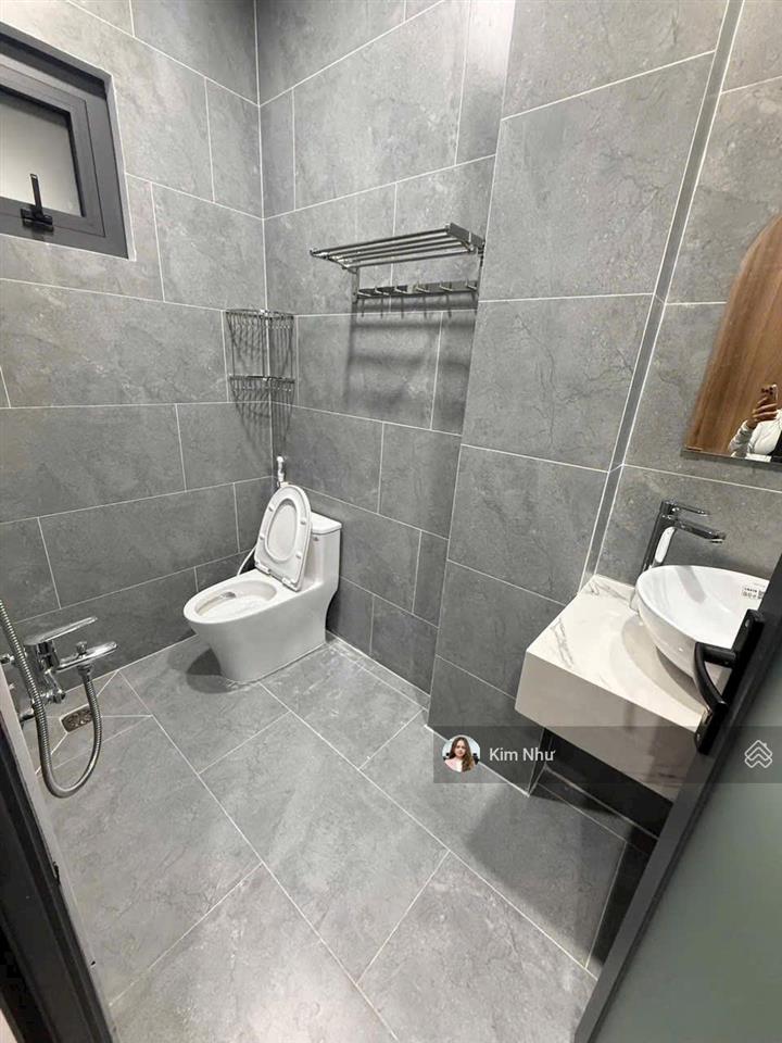 2 trong 1  full công năng!!!
nhà 4 tầng mới lengkeng  ngay đh cảnh sát  tối ưu để ở kèm cho thuê