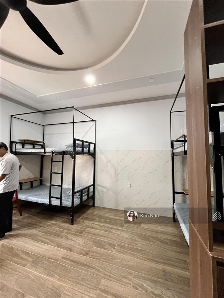 2 trong 1  full công năng!!!
nhà 4 tầng mới lengkeng  ngay đh cảnh sát  tối ưu để ở kèm cho thuê
