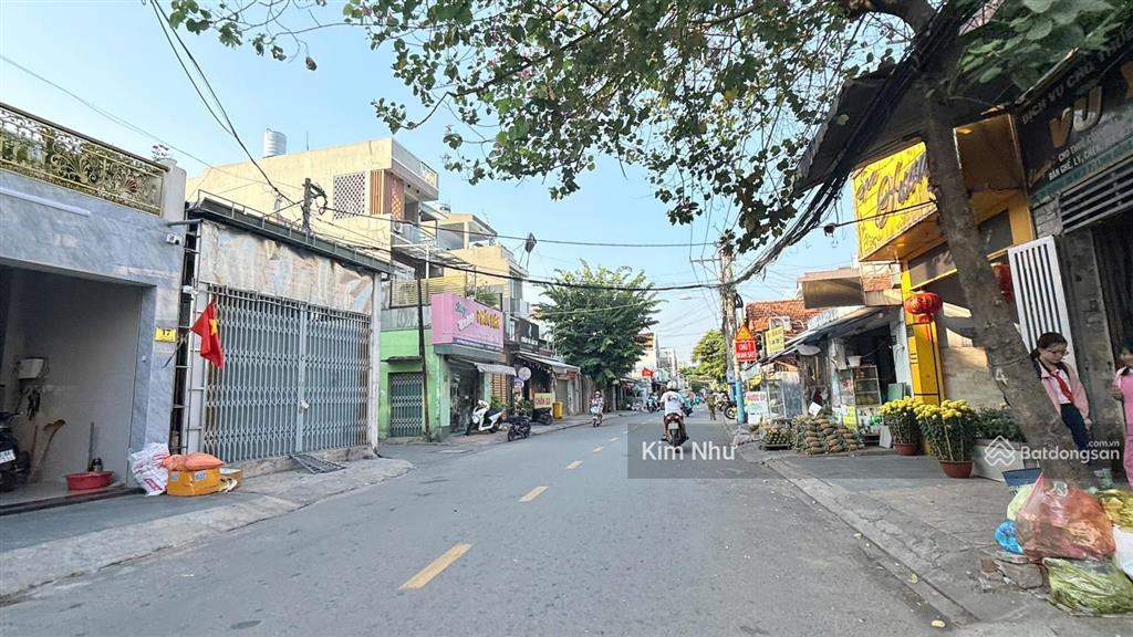 Giải cứu chủ thoát khỏi cảnh ngộp bank! mặt tiền đường ngang 6m  ngay ủy ban phường  sầm uất
