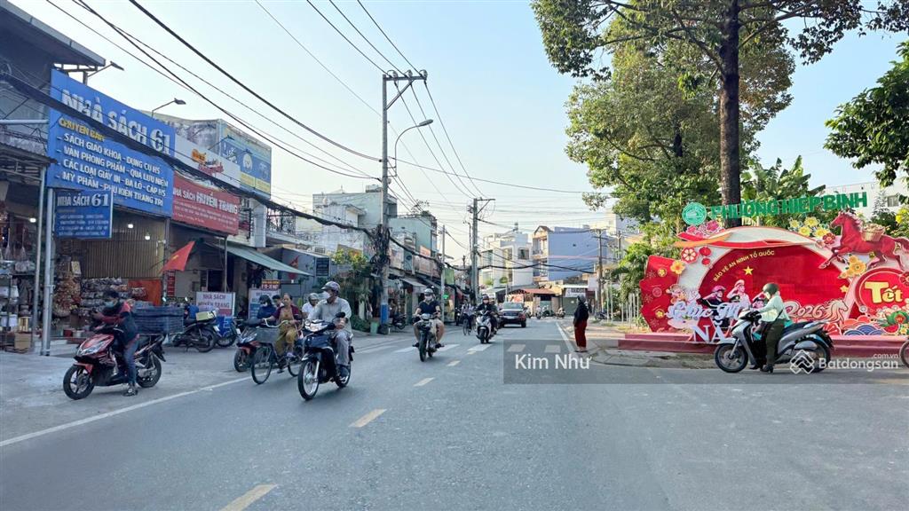 Giải cứu chủ thoát khỏi cảnh ngộp bank! mặt tiền đường ngang 6m  ngay ủy ban phường  sầm uất