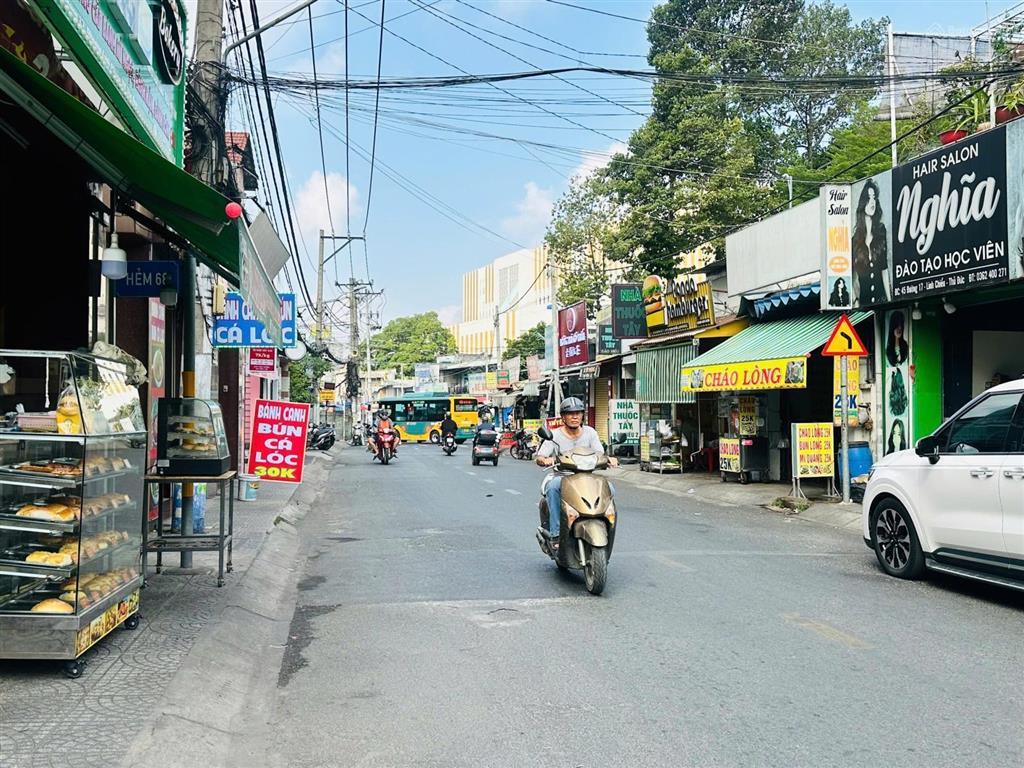 Nhà mới 3 tầng ngay hoàng diệu 2  khu tt sầm uất bậc nhất thủ đức  ngang 10m bề thế