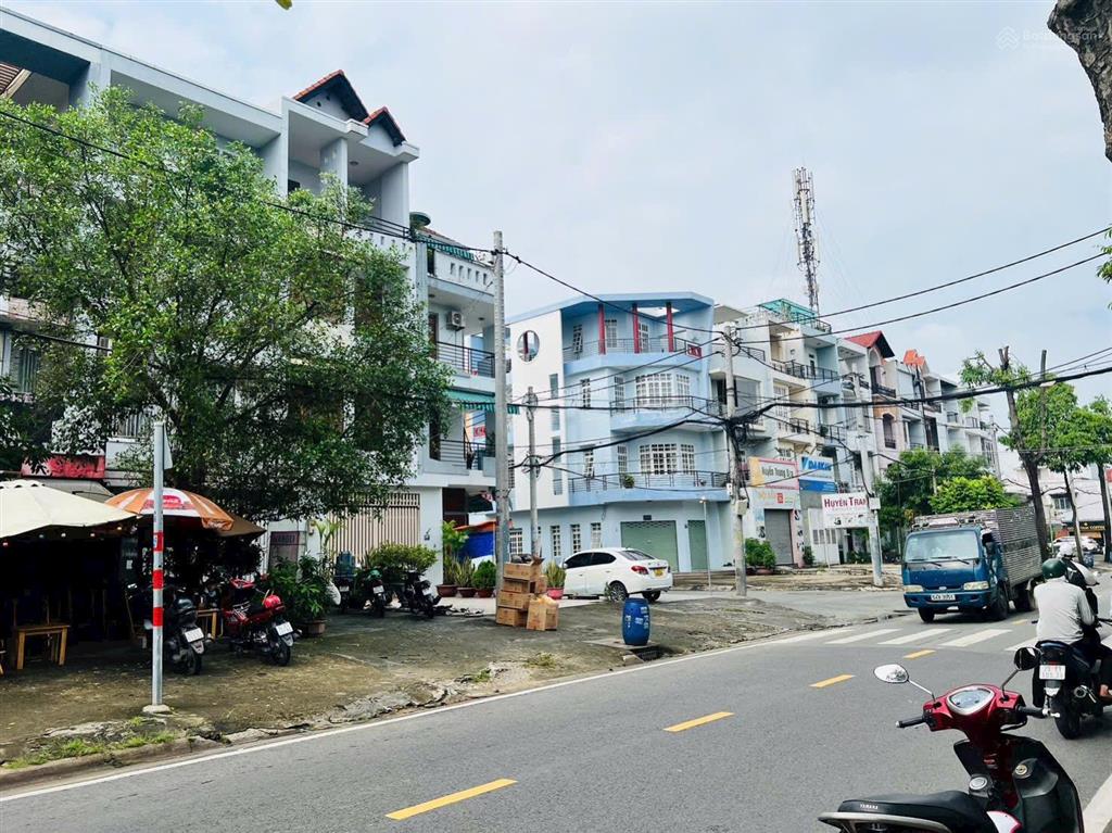 Bán nhà 4 tầng mặt tiền kinh doanh ngay kha vạn cân, ngang 5m  dt 130m2  kd sầm uất đêm ngày