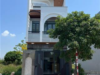 Bán nhà riêng tại đoàn nguyễn tuấn, 3,2 tỷ, 86,7m2, giá ưu đãi hot!