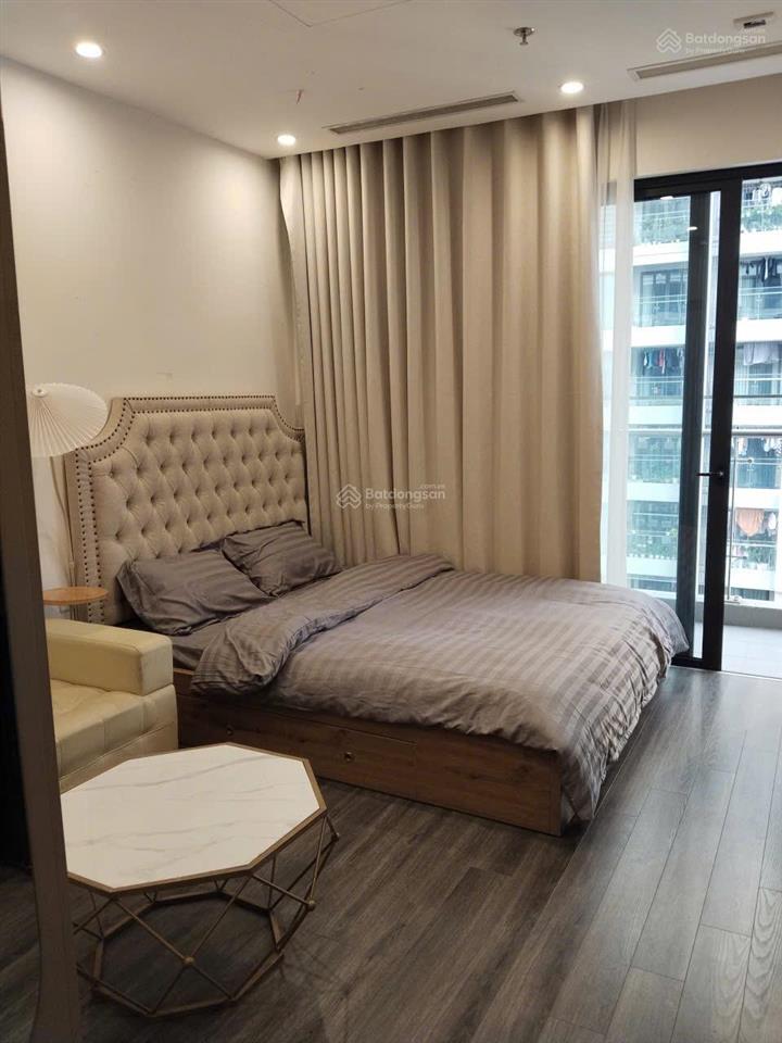 Siêu rẻ chỉ 2.2 tỷ sở hữu căn studio 28m2 full nội thất tại tòa tonkin 2 tại vinhomes smart city