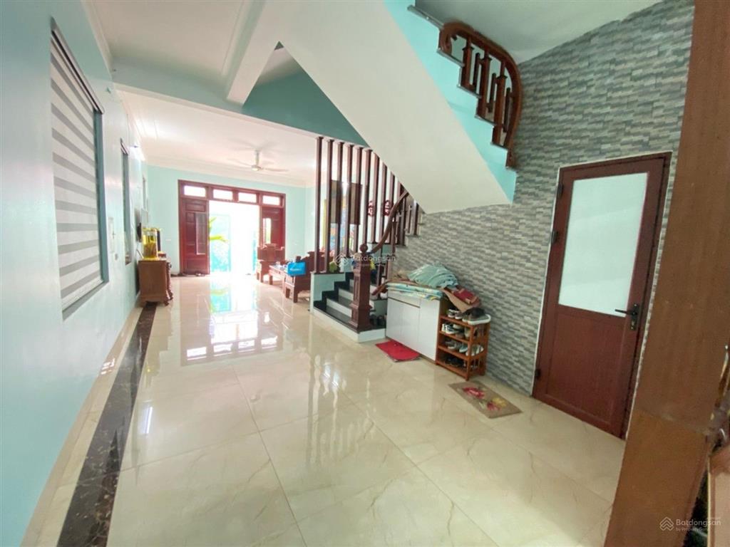 Xuân phương 95m  3 tầng  kinh doanh  đường trước nhà 7 đến 9m  gần đh công nghiệp hà nội
