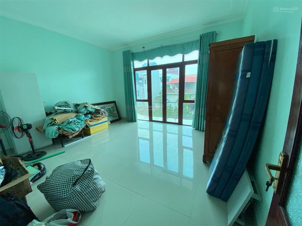 Xuân phương 95m  3 tầng  kinh doanh  đường trước nhà 7 đến 9m  gần đh công nghiệp hà nội