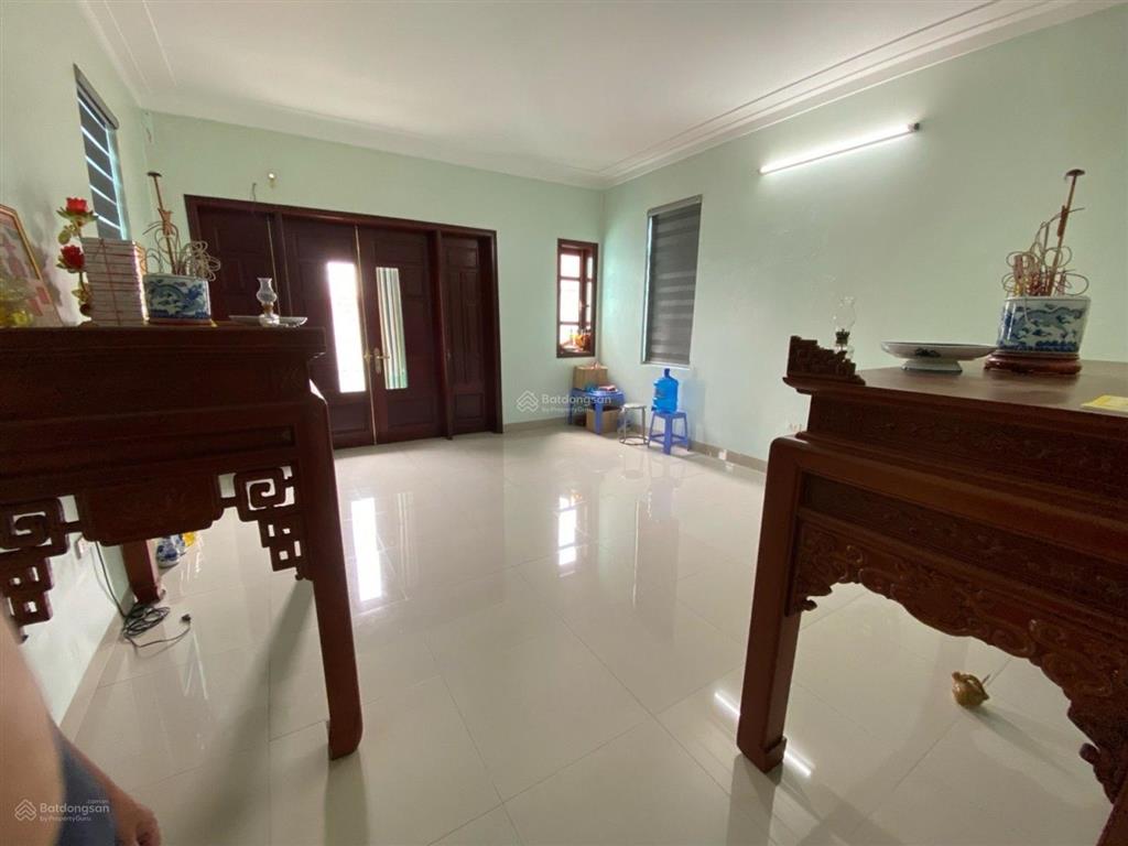 Xuân phương 95m  3 tầng  kinh doanh  đường trước nhà 7 đến 9m  gần đh công nghiệp hà nội