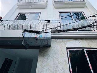 Đại mỗ lô góc  40m  6 tầng  thang máy oto gần nhà  500m ra đường đại mỗ 700m ra aeon hà đông