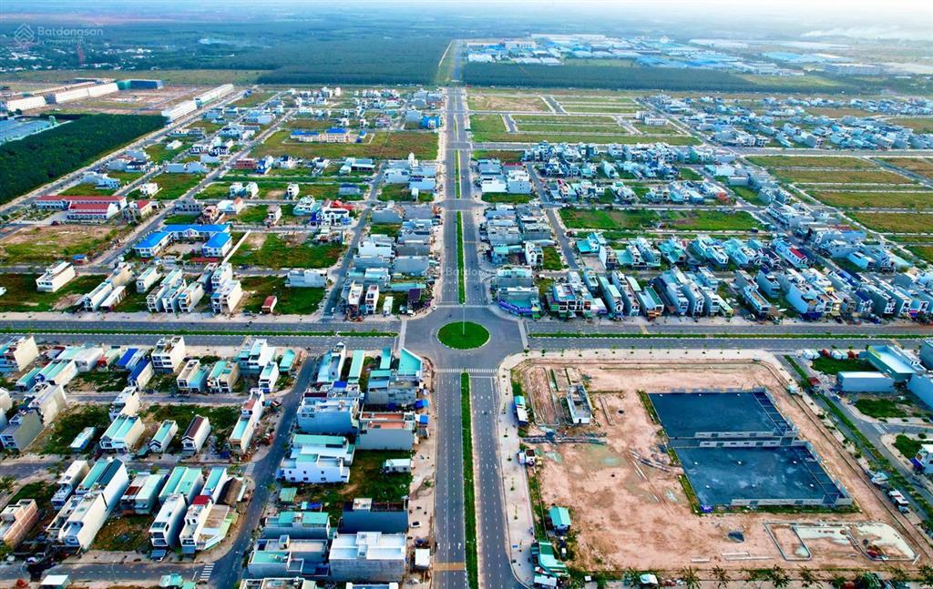 Cần bán lô đất tdc lộc an bình sơn, 2 tỷ, sổ sẵn, dt 80m², mtđ d18, cách sân bay long thành 10p