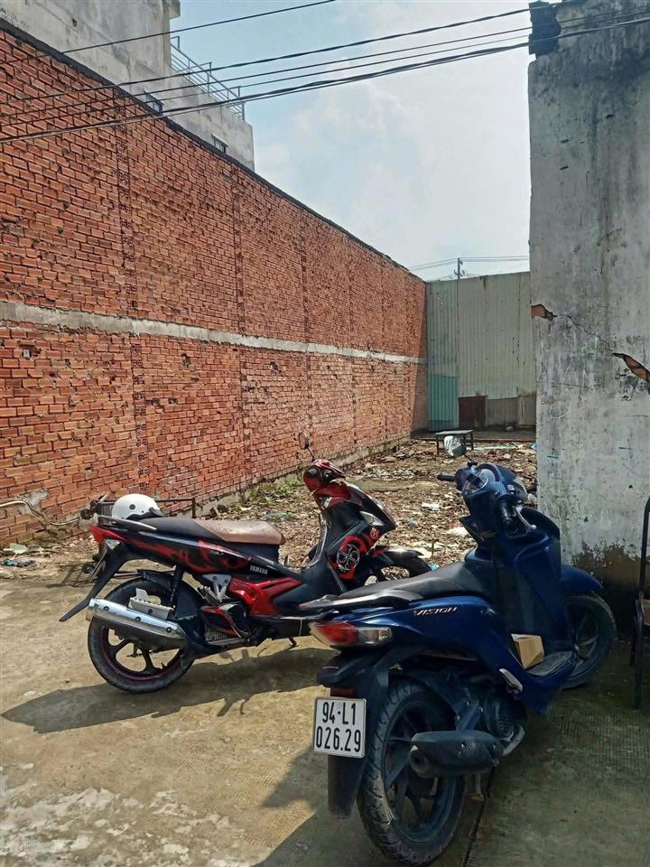 Cần tiền nên bán gấp lô đất sổ sẵn, 88m2, 3ty8, cách đường nguyễn cửu phú 100m