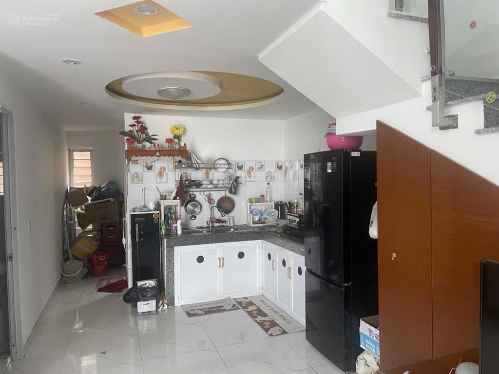Bán nhà gác lửng kiệt hòang văn thái, p. hòa khánh nam. dt  70m , ngang 5,90m