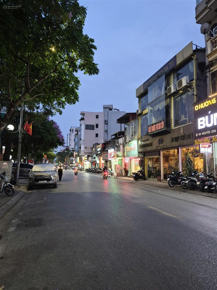 Bán nhà mặt phố nguyễn sơn, dt 44m x 3 tầng, mặt tiền 5.2m, 27.3 tỷ