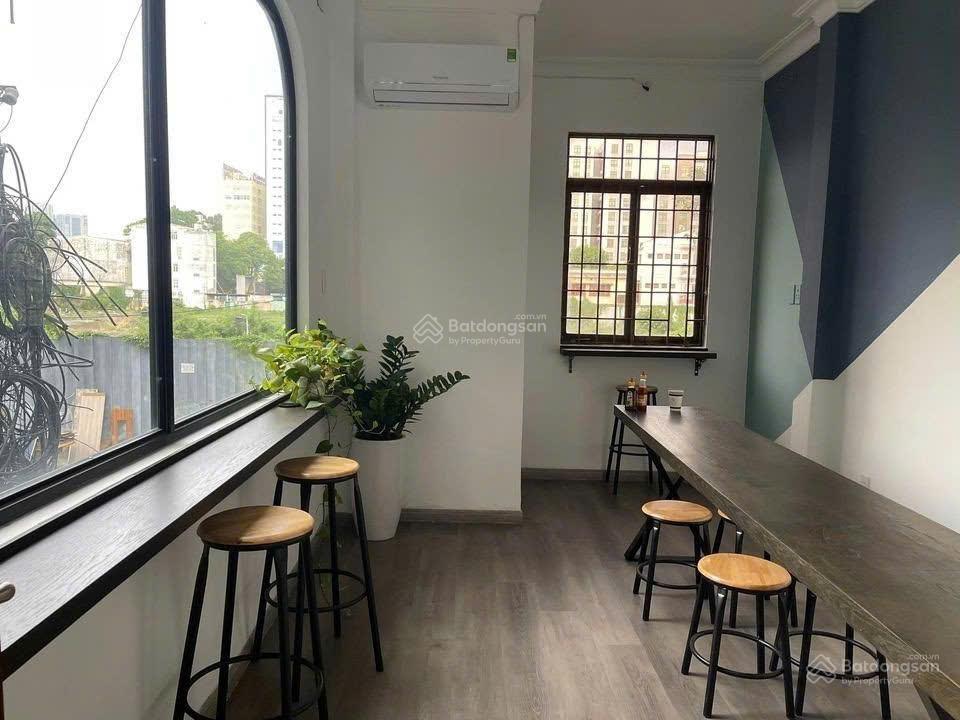 40 triệu  cho thuê nhà 2 mặt tiền nguyễn đình chiểu, quận 1