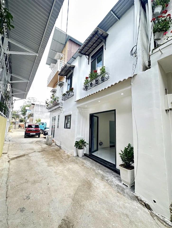Tôi chính chủ 1tỷ830tr có sổ hồng riêng, đường số 18, xã bình hưng, tphcm về trung tâm q1 15p đi xe