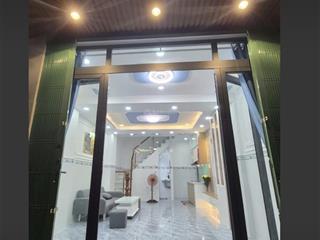 Mẹ e gửi bán nhà,1tỷ020tr có sổ hồng riêng, ở đ.18b,x.bình chánh,h.bình chánh.tphcm