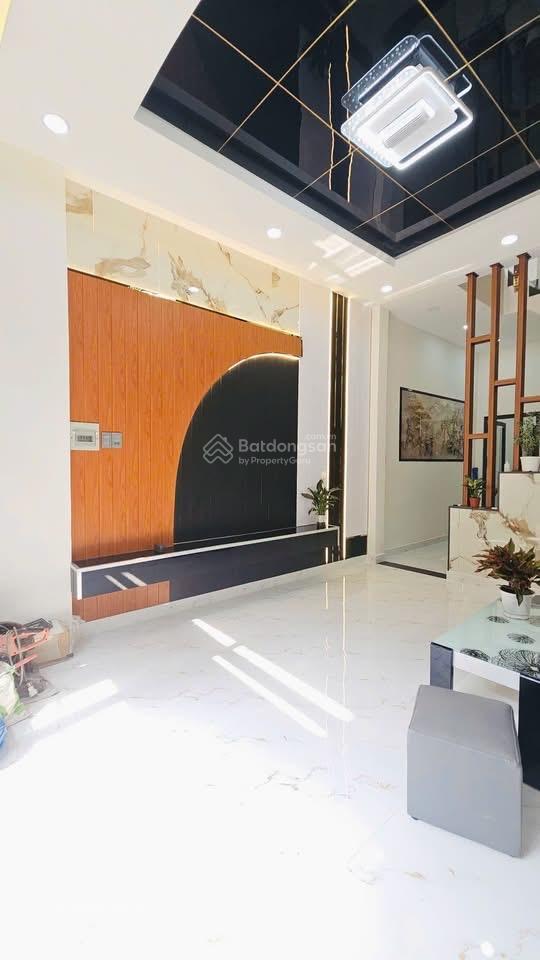 Chủ gửi bán căn nhà với giá rẻ 1tỷ200tr sổ riêng, còn thương lượng, hỗ trợ trả góp 46tr/tháng.