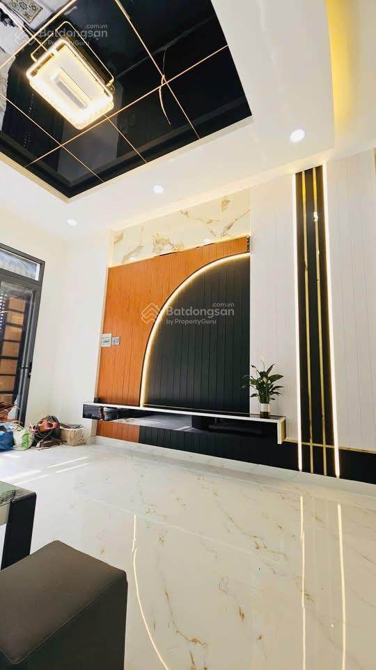 Chủ gửi bán căn nhà với giá rẻ 1tỷ200tr sổ riêng, còn thương lượng, hỗ trợ trả góp 46tr/tháng.