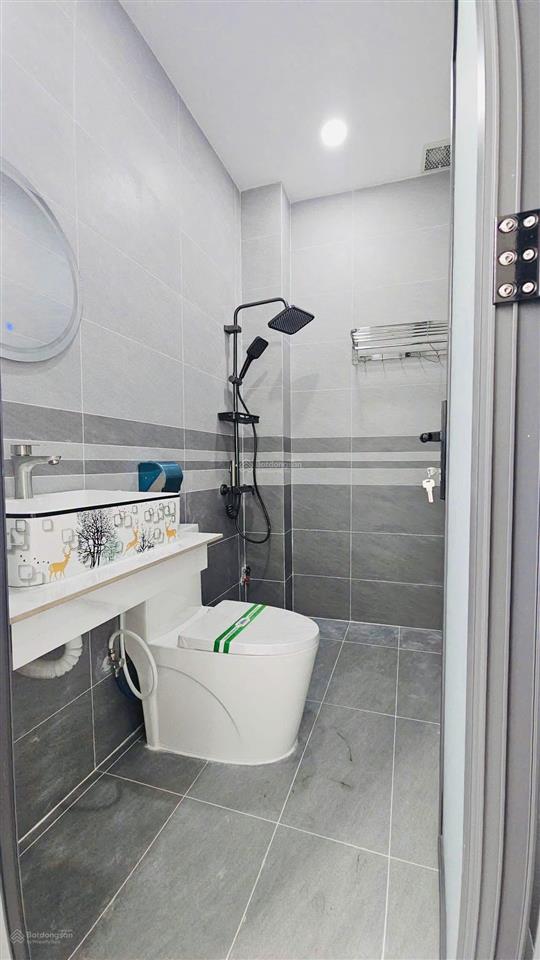 Chủ gửi bán căn nhà với giá rẻ 1tỷ200tr sổ riêng, còn thương lượng, hỗ trợ trả góp 46tr/tháng.