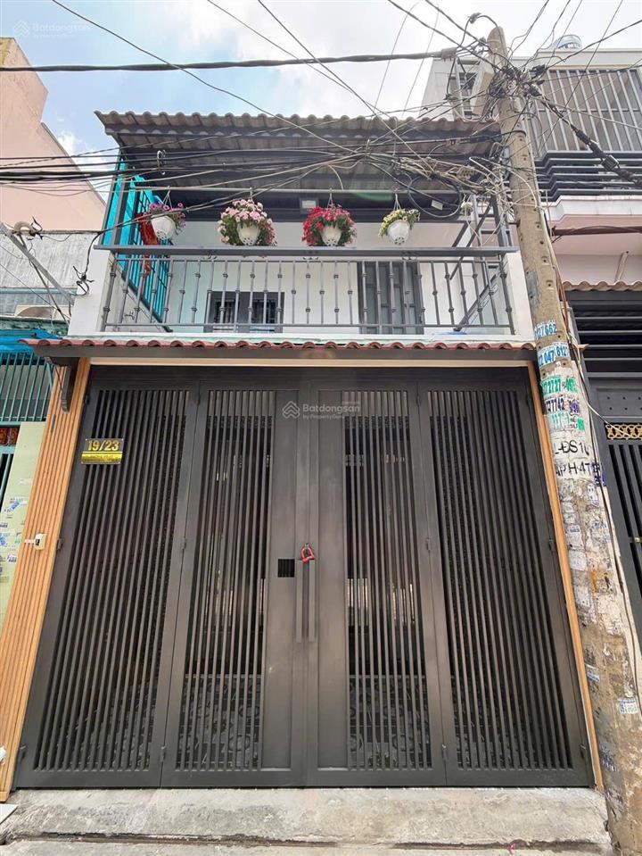 Dượng 7 em đang cần tiền trả nợ nhờ bán nhà 1tỷ150tr sổ riêng, giá còn thương lượng thêm.