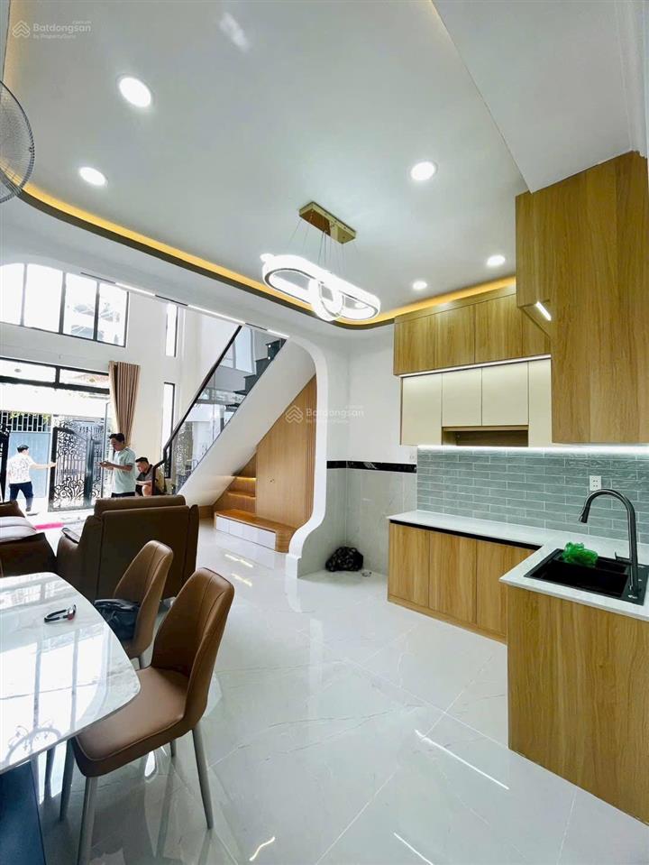 Gia đình gửi bán gấp căn nhà giá 1tỷ350tr sổ hồng riêng, còn thương lượng, ưu tiên khách thiện chí.