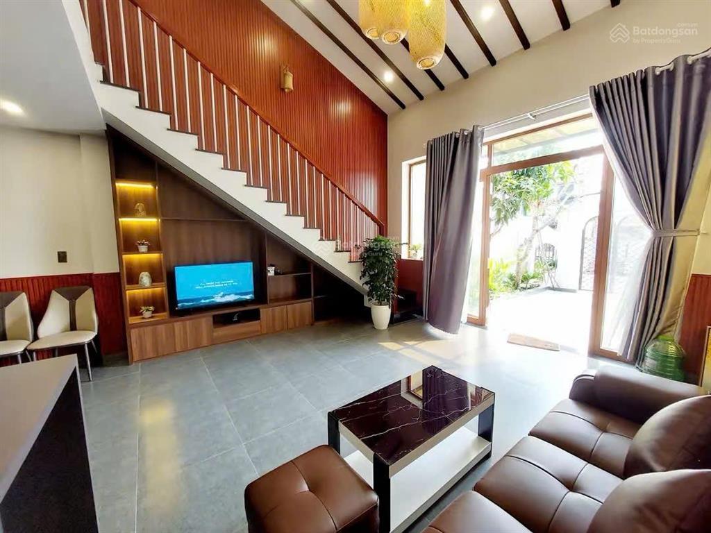 Chủ gửi bán lại căn nhà giá 1tỷ350tr sổ riêng, giá còn thương lượng, hỗ trợ trả góp 46tr/tháng.