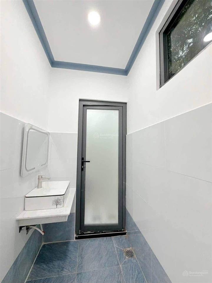 Nhà mới xây chủ gửi bán giá 1tỷ950tr,sổ riêng, còn thương lượng,hoàn công đầy đủ, tân kiên  tphcm