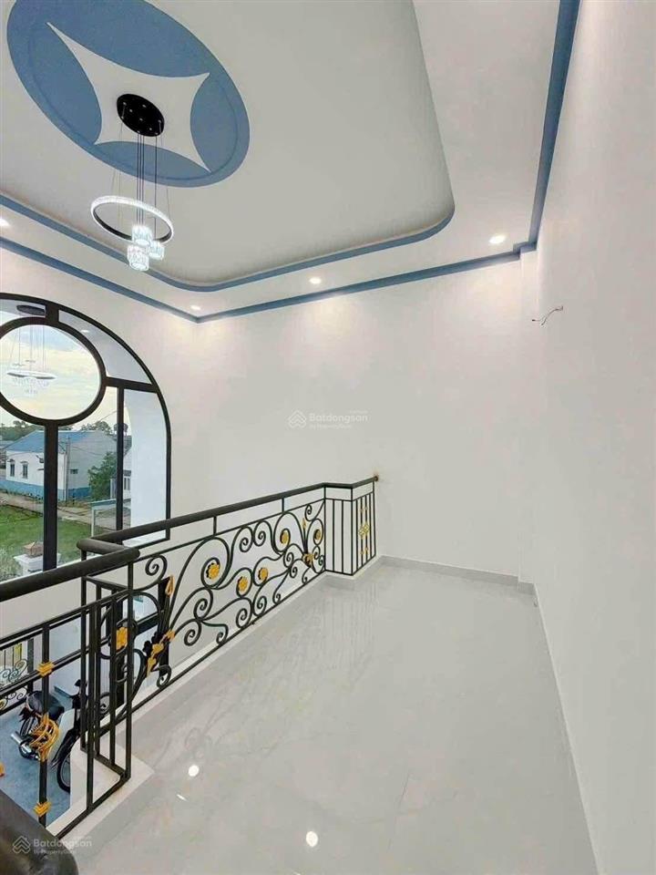 Nhà mới xây chủ gửi bán giá 1tỷ950tr,sổ riêng, còn thương lượng,hoàn công đầy đủ, tân kiên  tphcm