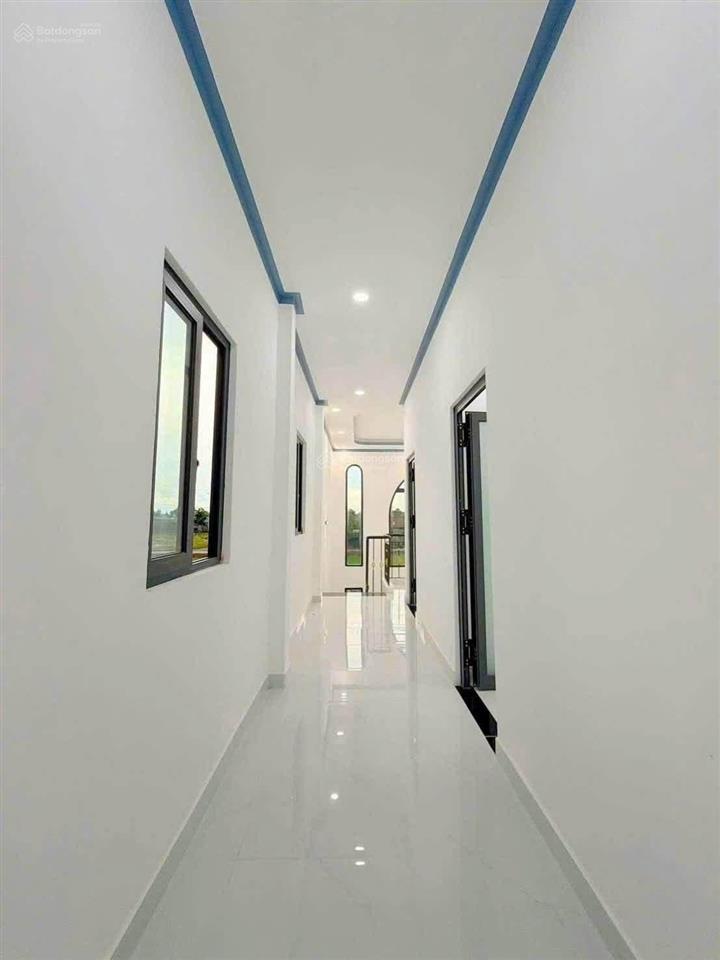 Nhà mới xây chủ gửi bán giá 1tỷ950tr,sổ riêng, còn thương lượng,hoàn công đầy đủ, tân kiên  tphcm