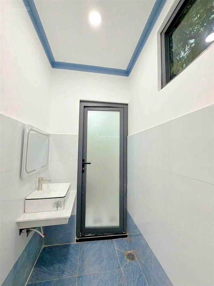 Nhà mới xây chủ gửi bán giá 1tỷ950tr,sổ riêng, còn thương lượng,hoàn công đầy đủ, tân kiên  tphcm