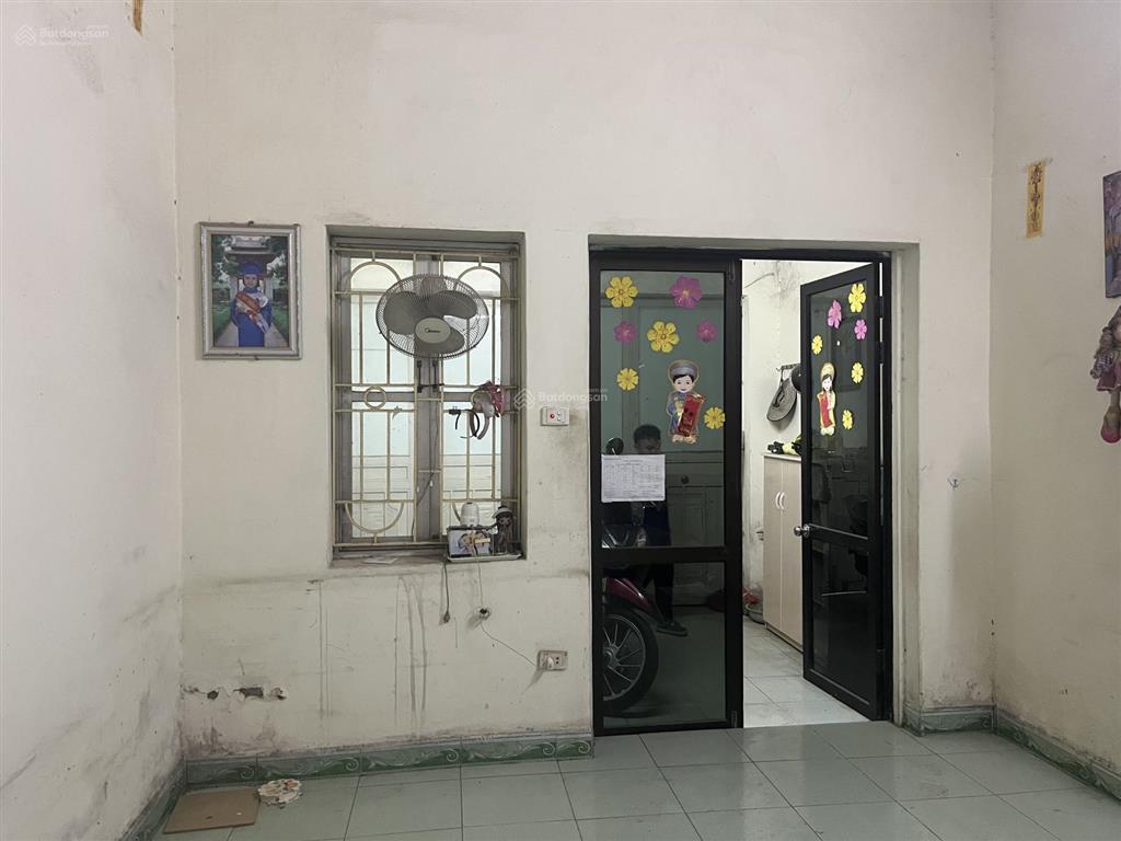Nhà nguyên căn mặt đường  giá tốt chỉ 7tr/tháng  hiếm tại đông ngạc!
