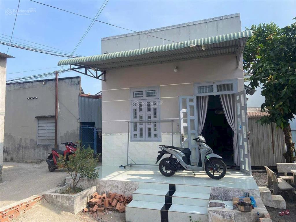 Nhà riêng đẹp xuất sắc tại trung hòa, 1,15 tỷ, 96,4m2, 2pn, 1wc