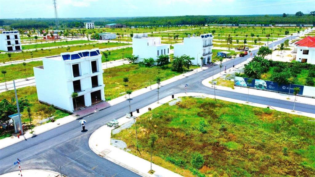 Cần bán lô đất nền long thành 13tr/m2, 100m2 cách sân bay long thành 5km