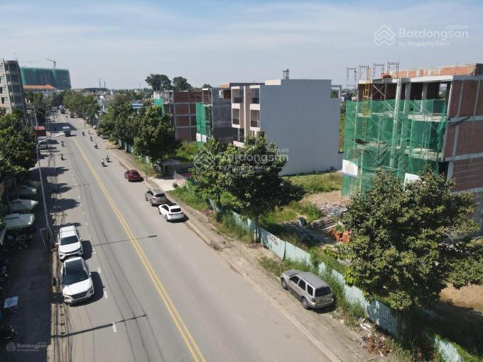 Chủ cần tiền bán gấp lô đất ở khu đô thị đông bình dương 90m2 giá 1 tỷ 4, nằm mặt tiền đường ntmk.