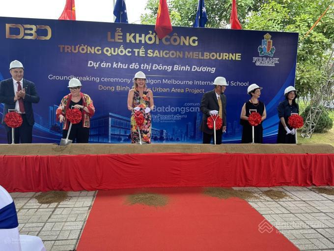 Chủ cần tiền bán gấp lô đất ở khu đô thị đông bình dương 90m2 giá 1 tỷ 4, nằm mặt tiền đường ntmk.