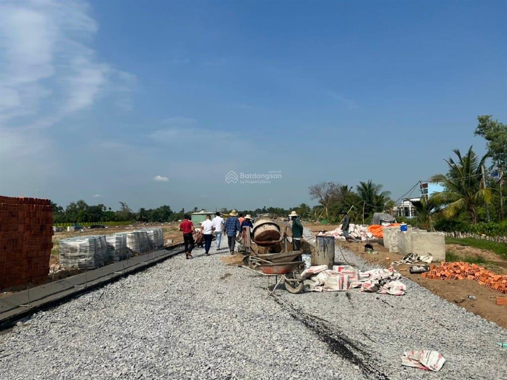 Chủ cần tiền ra gấp lô đất khu dân cư an nông 7, 85m2 giá 1 tỷ 9 nằm ngay mặt tiền đt830shr.