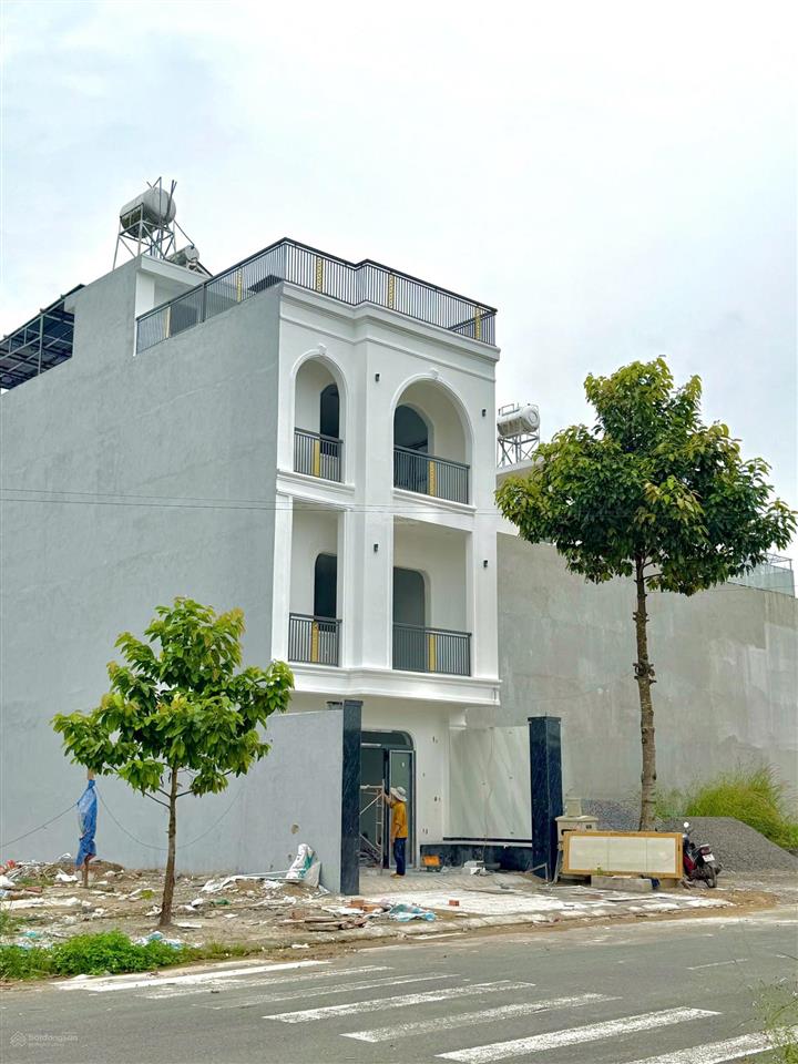 Chủ cần tiền bán gấp lô đất nằm ngay tthc đồng nai mặt tiền ql1a 95m2giá 2,2tỷ kết nối sblt 15p.