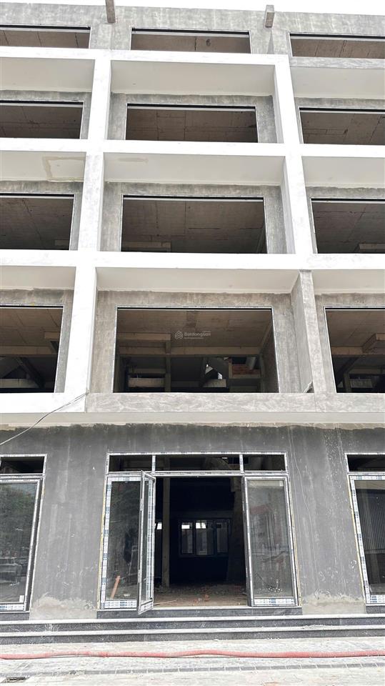 Bán căn shophouse 76,4m2 x 5 tầng mặt tiền 5m, đường trước nhà 9m giá hơn 14 tỷ